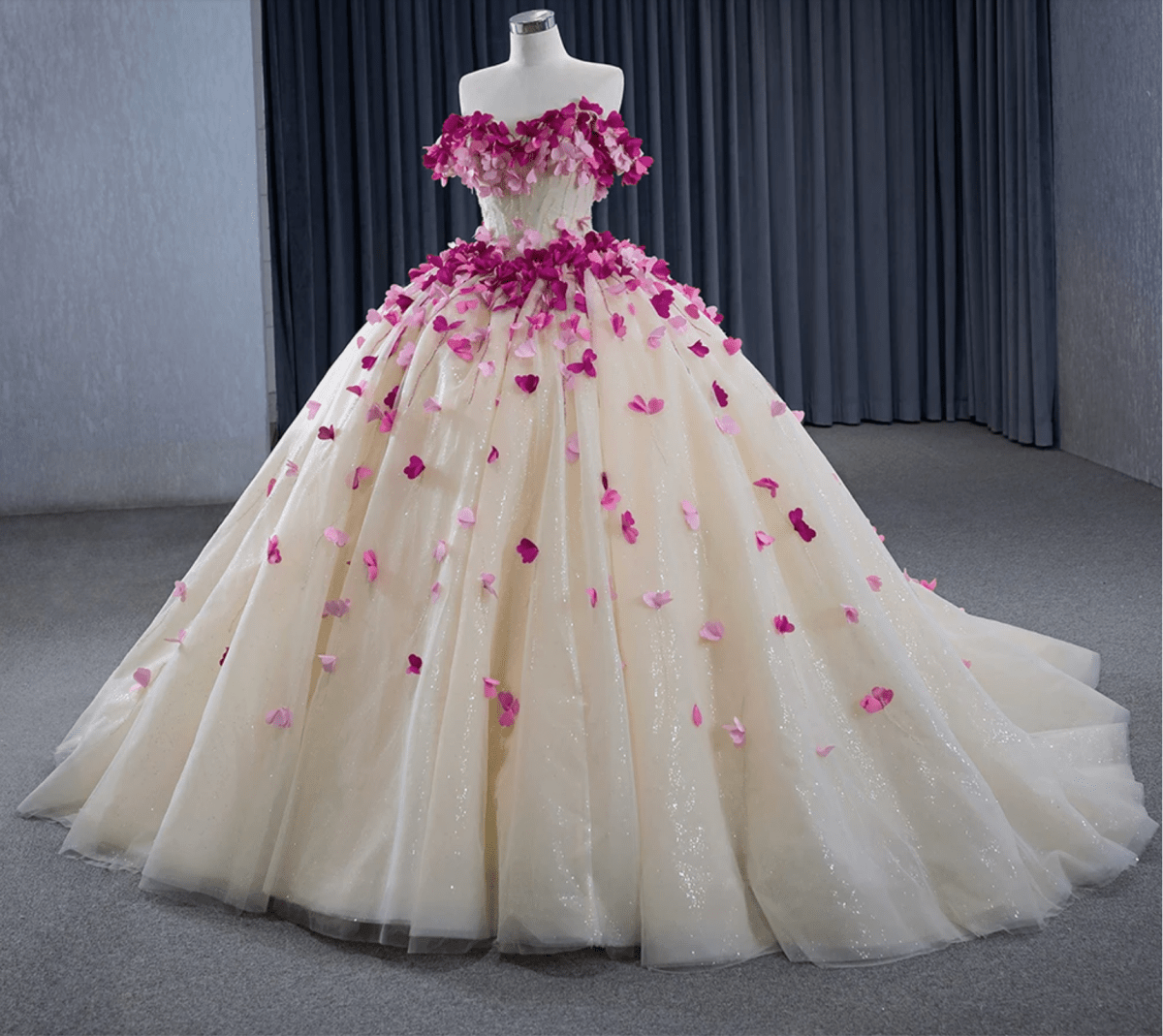Romantic Heart Off-the-Shoulder Tulle Quinceañera Dress