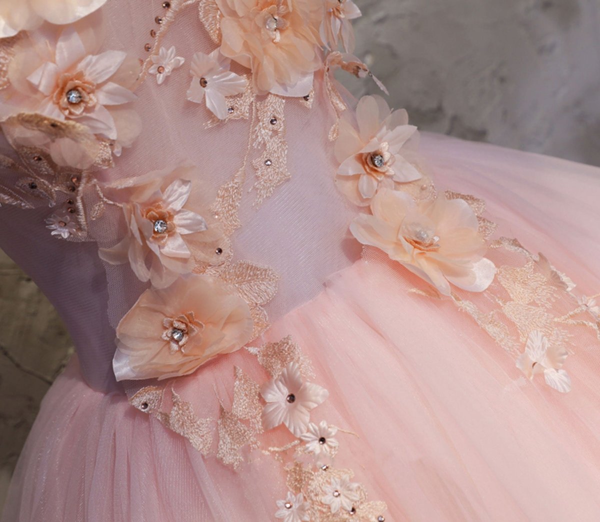 Pink A Line Organza Floor-Length Prom Dress with Appliqued